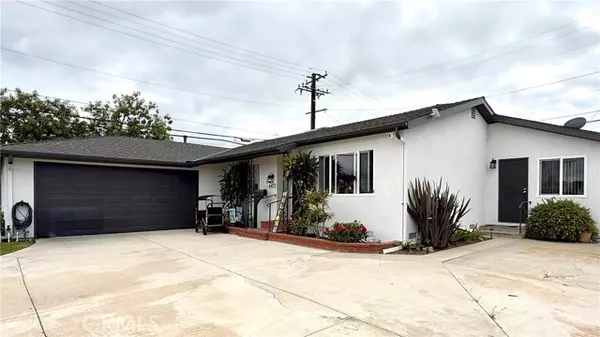 6472 Brown Circle, Huntington Beach, CA 92647