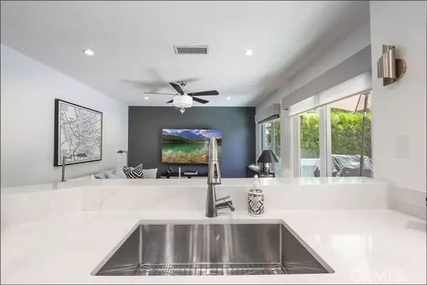 Aliso Viejo, CA 92656,3 Primrose