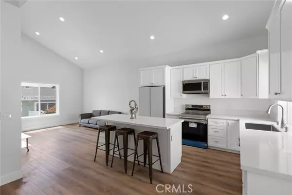 Placentia, CA 92870,949 Cobb Ave