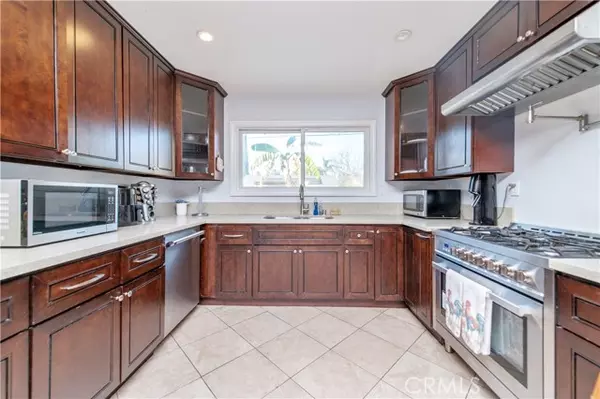 Anaheim, CA 92802,127 West Cliffwood Avenue