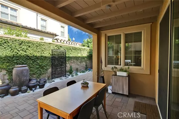 Irvine, CA 92620,87 Hanging Gdn