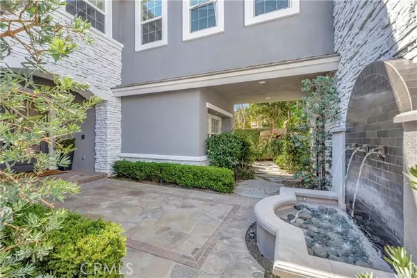 Huntington Beach, CA 92648,19635 Larchmont Circle