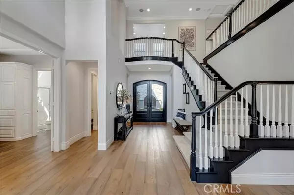 Huntington Beach, CA 92648,19635 Larchmont Circle