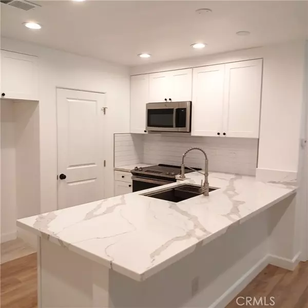 Irvine, CA 92614,23 Briarglen