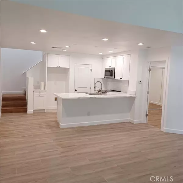 Irvine, CA 92614,23 Briarglen