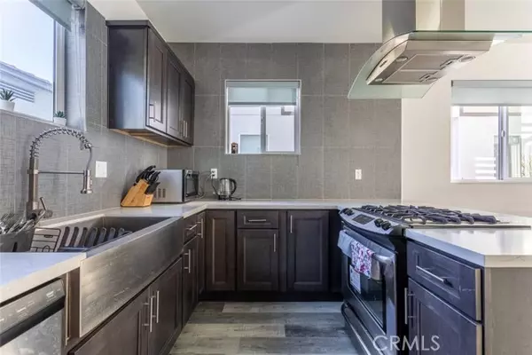 Los Angeles, CA 90027,1340 North Kenmore