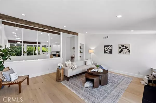 Newport Beach, CA 92660,558 Vista Flora