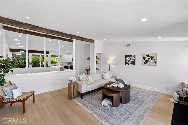 Newport Beach, CA 92660,558 Vista Flora