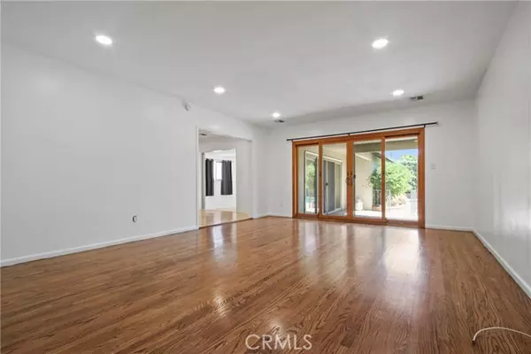 Burbank, CA 91506,510 South Sparks