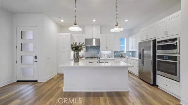 528 Neilson, Irvine, CA 92618