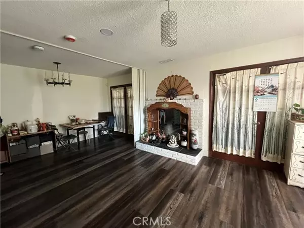Orange, CA 92867,2515 East Orange Grove Ave