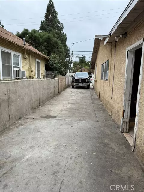 Santa Ana, CA 92703,1722 West Pine
