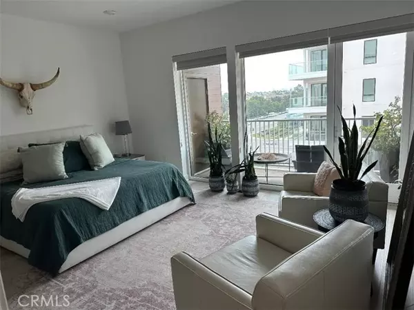 Irvine, CA 92612,3409 Rivington