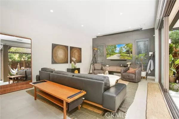 Irvine, CA 92618,120 Lomita