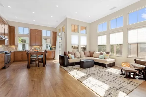Irvine, CA 92620,129 Thornhurst