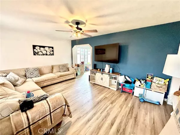 Bellflower, CA 90706,8709 Belmont