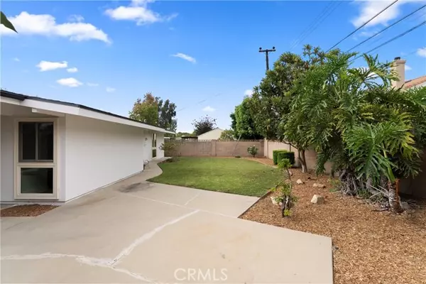 11291 Wembley Road, Los Alamitos, CA 90720