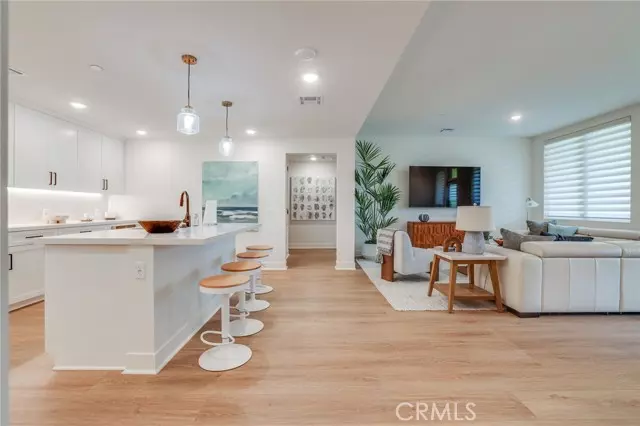 Huntington Beach, CA 92648,414 Main Street