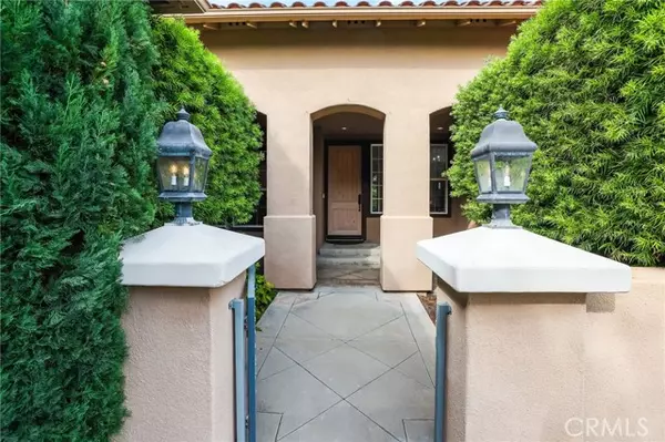 Tustin, CA 92782,12215 Wyne Ct