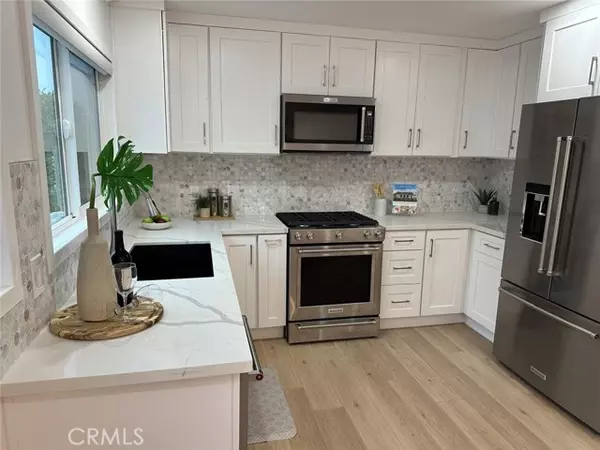 Irvine, CA 92604,72 Eagle Point