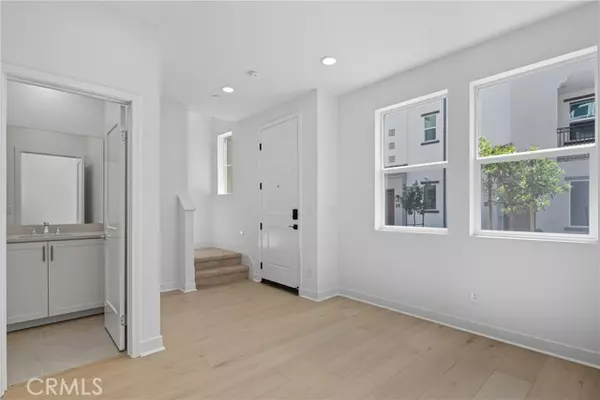 Anaheim, CA 92804,2211 West Orange