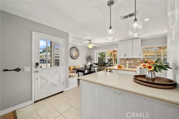 Irvine, CA 92614,30 Fox Hollow