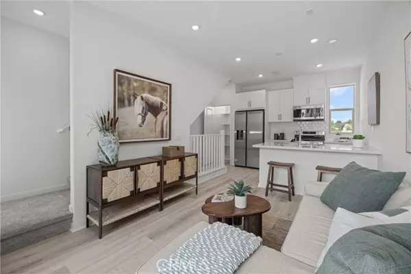 Placentia, CA 92870,1553 Lima Way