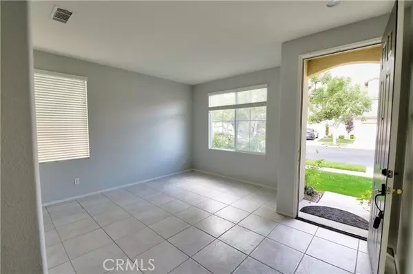 Irvine, CA 92618,44 Pembroke