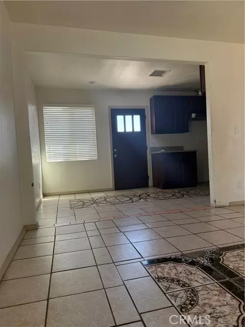 Fontana, CA 92335,9823 Oleander