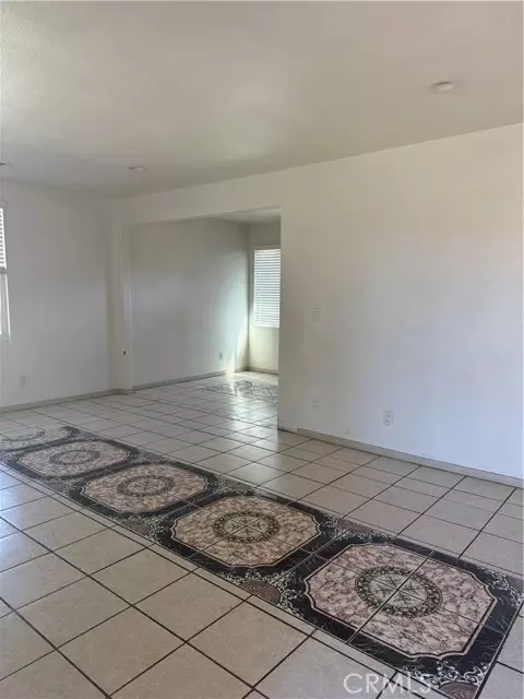 Fontana, CA 92335,9823 Oleander