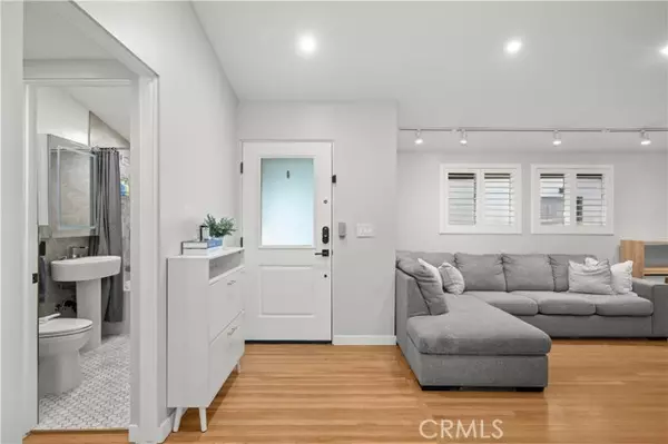 Anaheim, CA 92804,2533 West Chanticleer