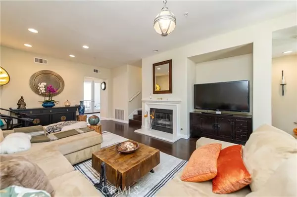 Irvine, CA 92603,23 Seasons
