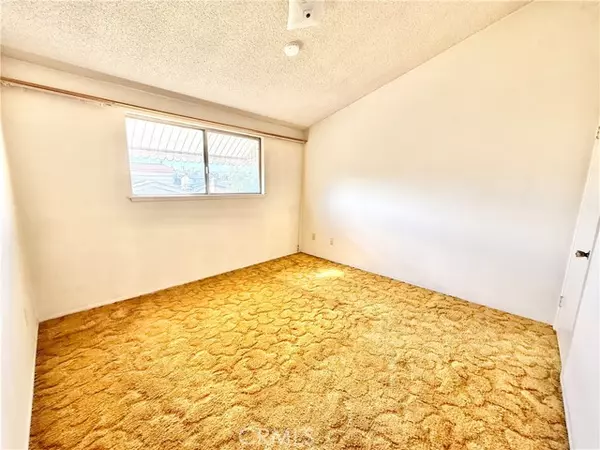 Artesia, CA 90701,19013 Ibex