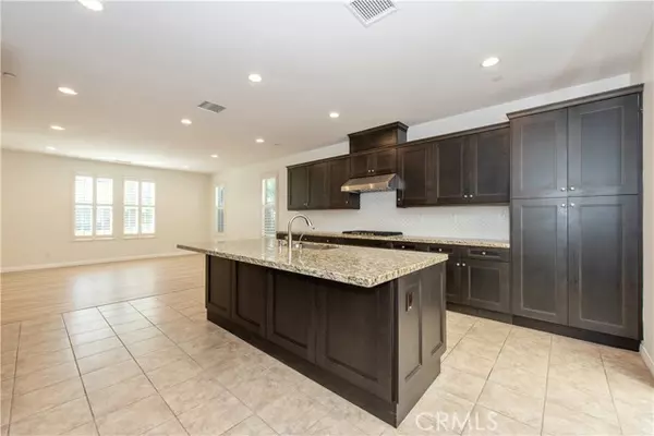 Irvine, CA 92618,115 Hollow Tree