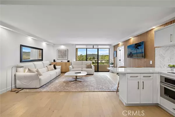 24055 Paseo Del Lago, Laguna Woods, CA 92637