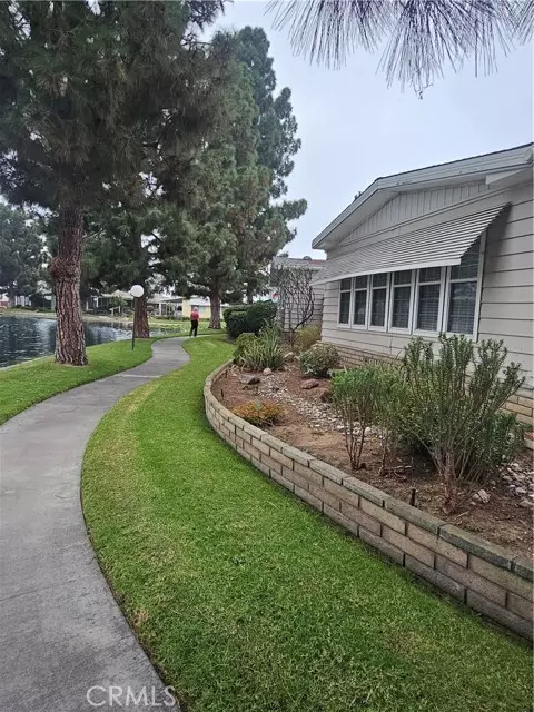 La Mirada, CA 90638,14036 Lake View Drive