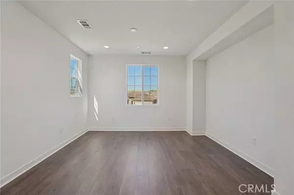 Palmdale, CA 93551,4032 Saddlewood Drive