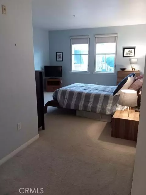 Huntington Beach, CA 92649,5142 Warner Ave