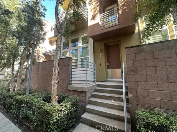 320 East Jeanette Lane, Santa Ana, CA 92705