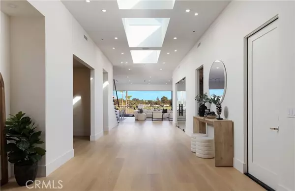 Newport Beach, CA 92660,1918 Santiago Drive