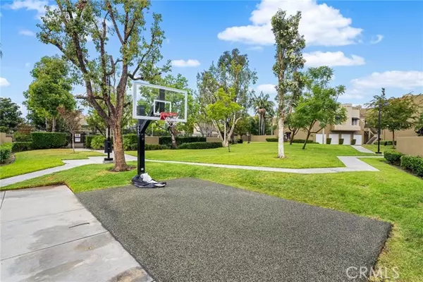 Mission Viejo, CA 92691,27837 Violet