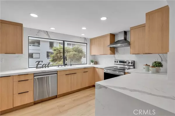 Newport Beach, CA 92663,2 Encore Court
