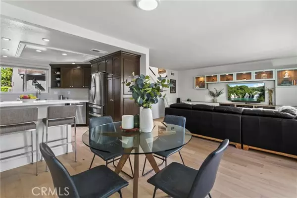 Laguna Hills, CA 92653,6 Robin Hill Lane
