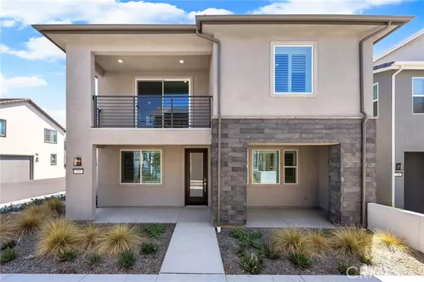 Irvine, CA 92618,208 Zawn