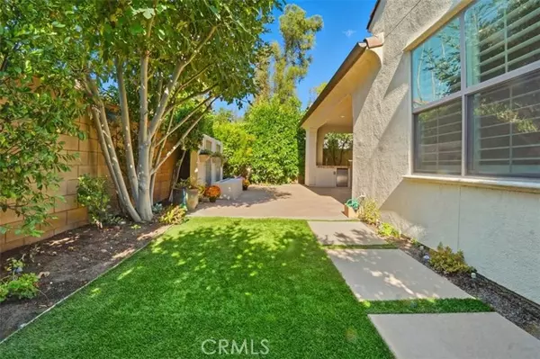 Irvine, CA 92620,65 Rolling Green