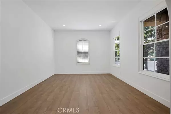 Irvine, CA 92602,16 Oroville