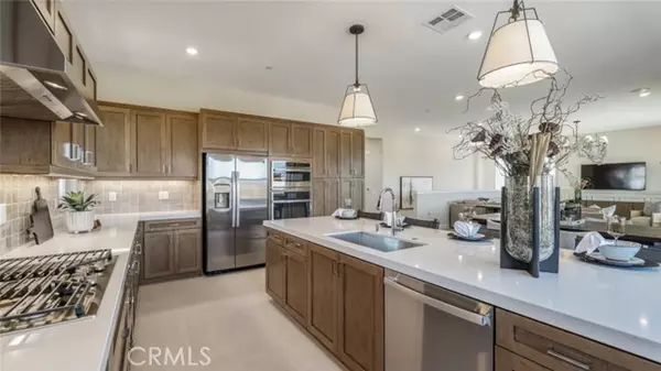 Irvine, CA 92618,175 Proctor