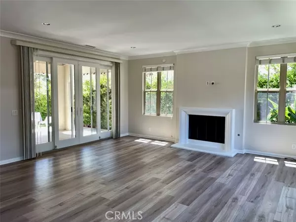 Irvine, CA 92618,213 Mantle