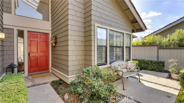 Irvine, CA 92604,30 Pinewood