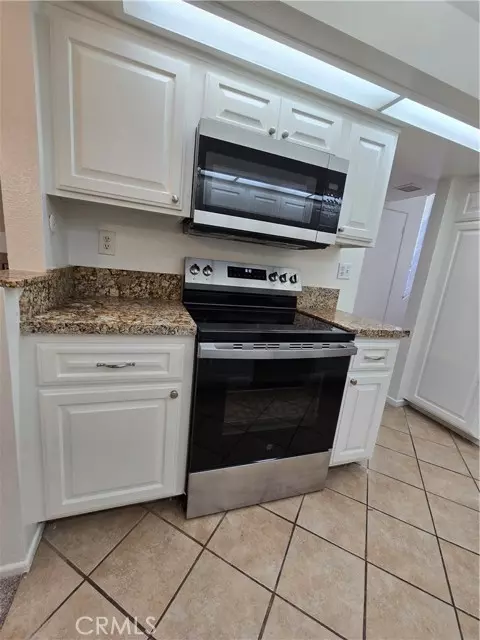 Costa Mesa, CA 92626,783 Grayling